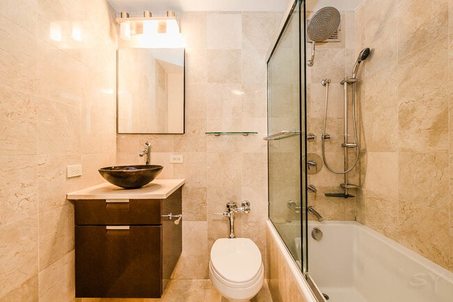 Photo - 777 N Michigan Ave Unidad 1307