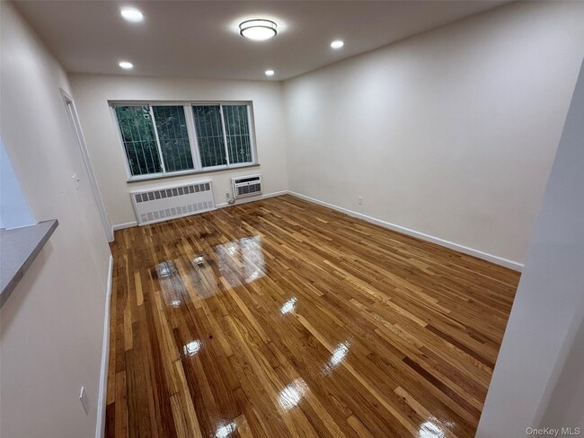 Photo - 46-22 59th St Unit 3Fl