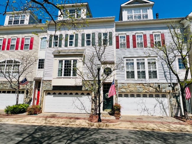 Photo - 5053 Minda Ct Townhome
