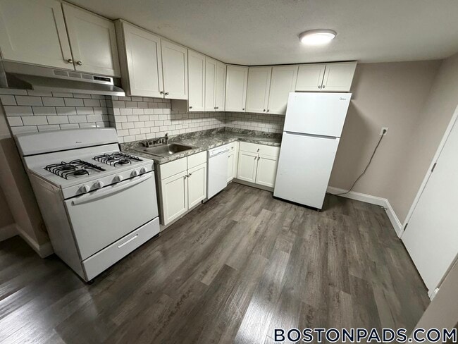 Photo - 887 Varnum Ave Unit 1