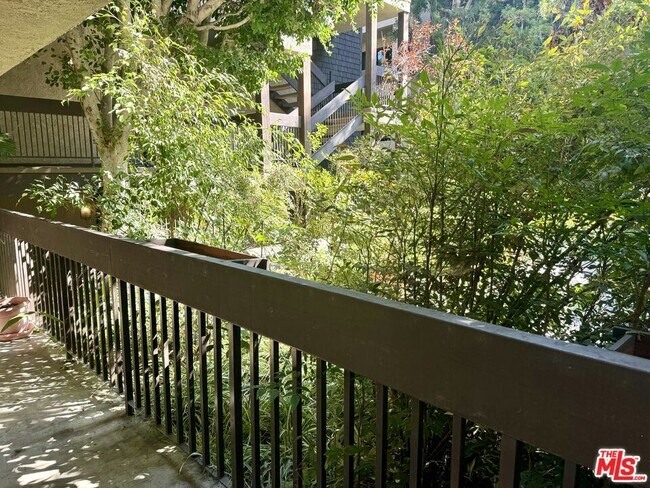 Photo - 950 Kings Rd Unidad 143