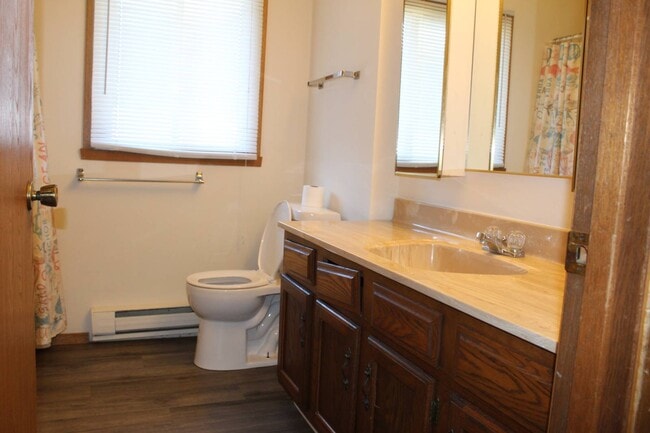 Photo - 1016 N Maple St