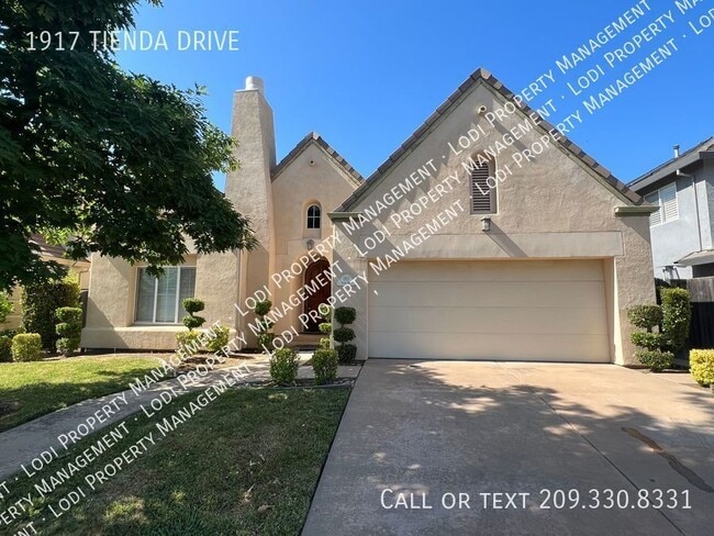 Building Photo - 1917 Tienda Dr