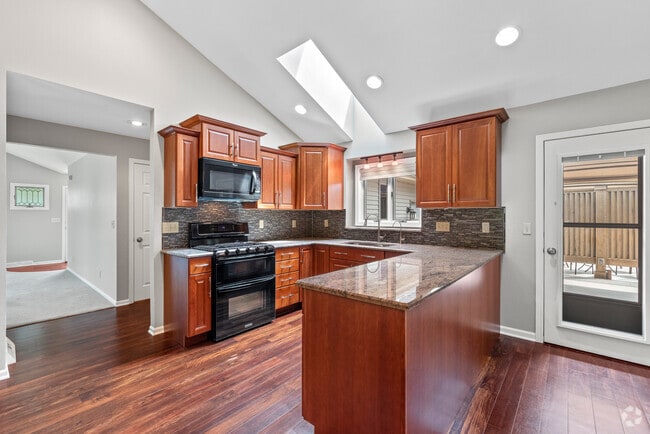 Building Photo - 159 Evergreen Blvd Unit W68N159 Rental