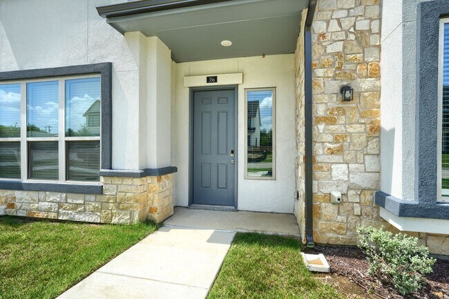 Photo - 4 Bed and 2.5 Bath Luxurious Townhome in Frisco!