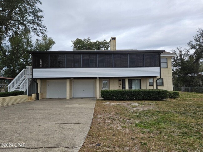 Photo - 1437 Parkway Dr