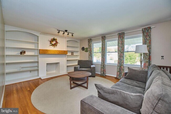 Photo - 7903 Bayberry Dr