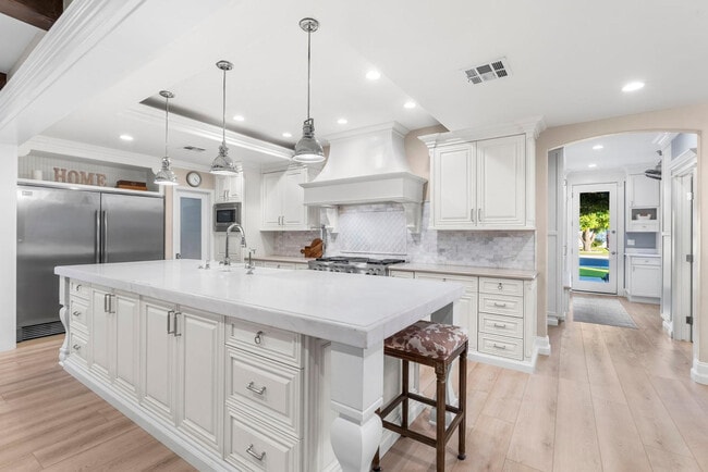 Photo - 1832 E Menlo St