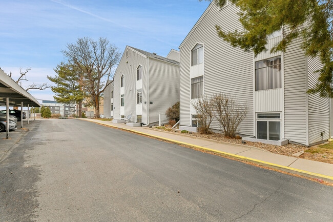 Photo - 3432 S Locust St