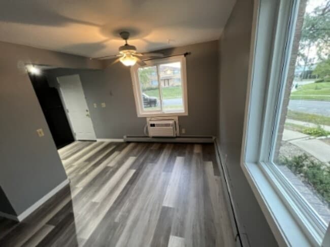 Photo - 1129 Catalpa Cir