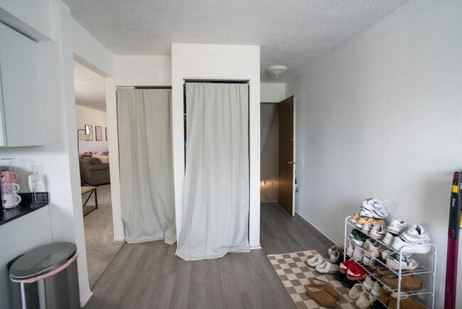 Photo - 923 Burcham Dr