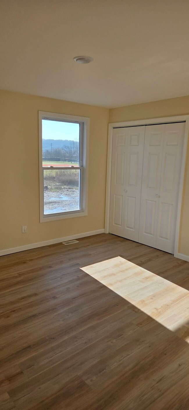 Photo - 4656 Model City Rd