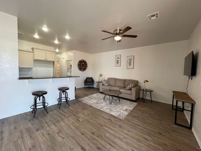 Photo - 1420 SW Texas Ave Unit 1420 SW Texas A