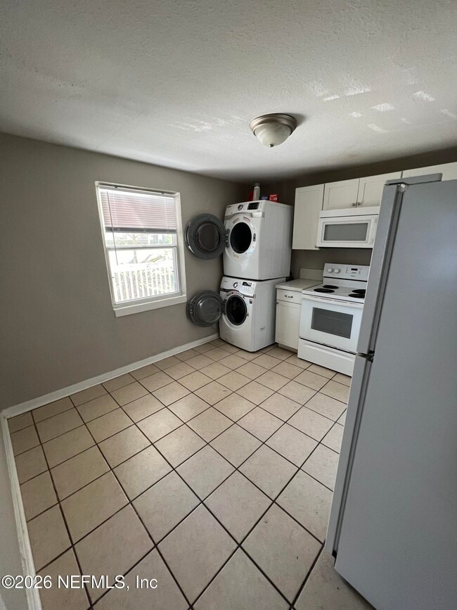 Photo - 1653 Sheridan St