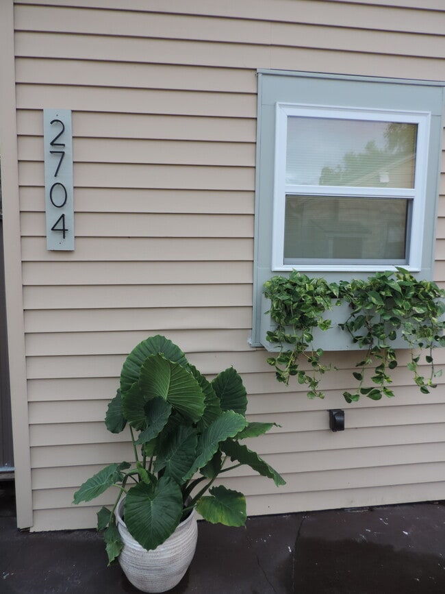 Photo - 2704 E Washington St