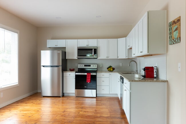 Photo - 718 Hazelwood St Unit 1