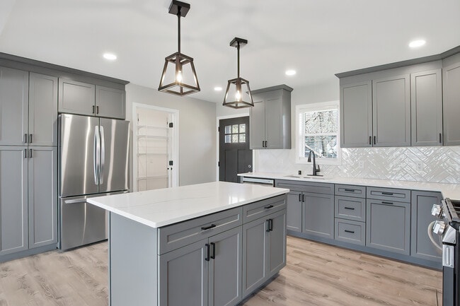 Photo - 6582 Lakeside Rd