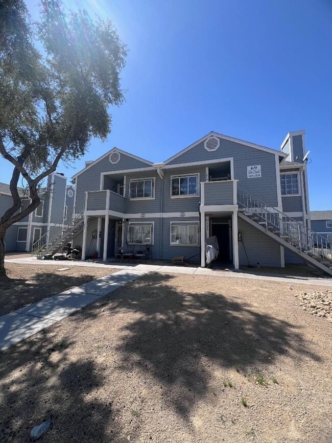 Building Photo - 1963 Dwarf Star Dr Unit 2019