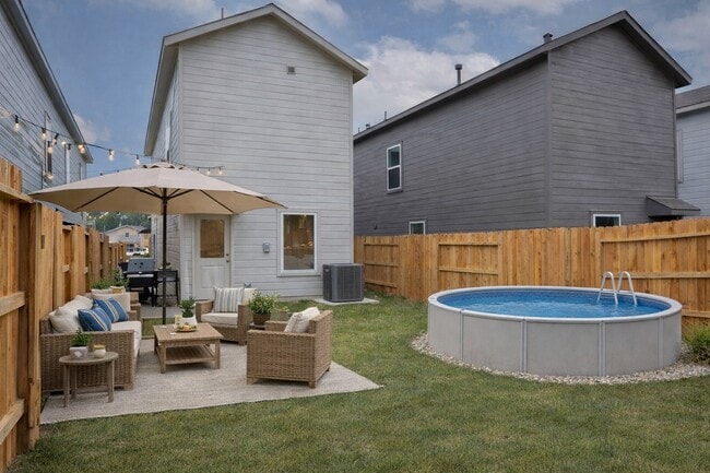 Building Photo - 21301 Carosella Dr