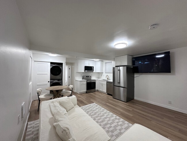 Photo - 1747 NE 147th St