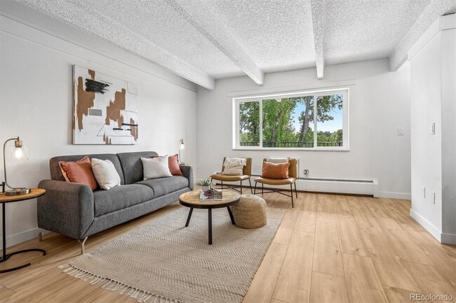 Photo - 800 W Belleview Ave Unit 305