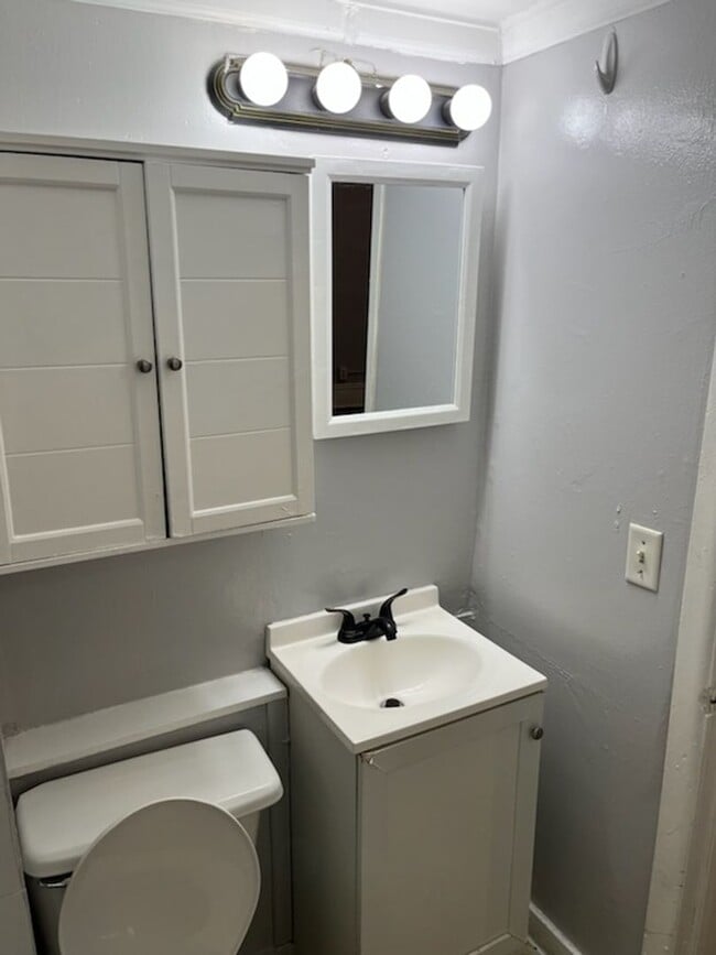 Photo - One Bedroom Westside Saint Paul Apartment Unit 13