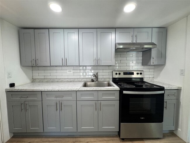 Photo - 5 Alfred St Unit 2