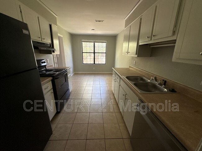 Photo - 2737 Royal St