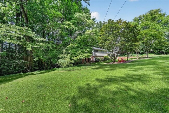 Photo - 4100 Shawnee Ln NE