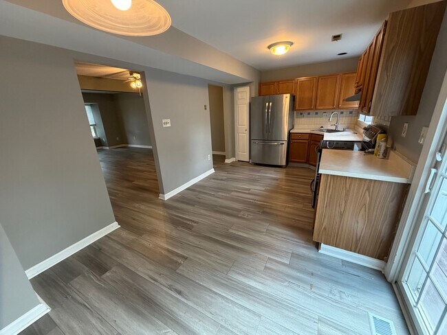Photo - 739 Orley Pl