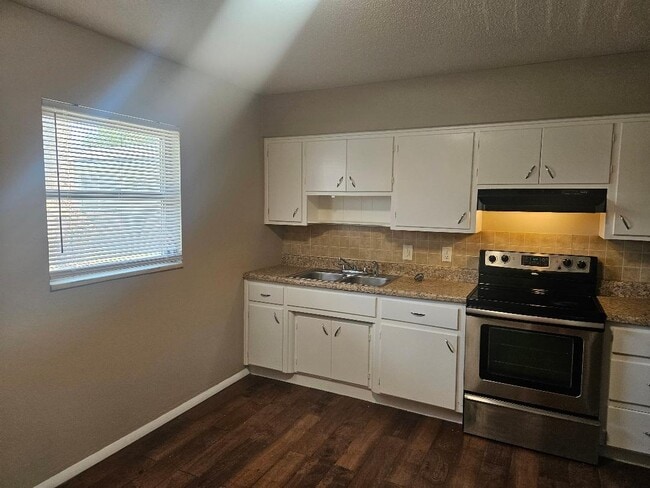 Photo - 1343 South Patrick Dr