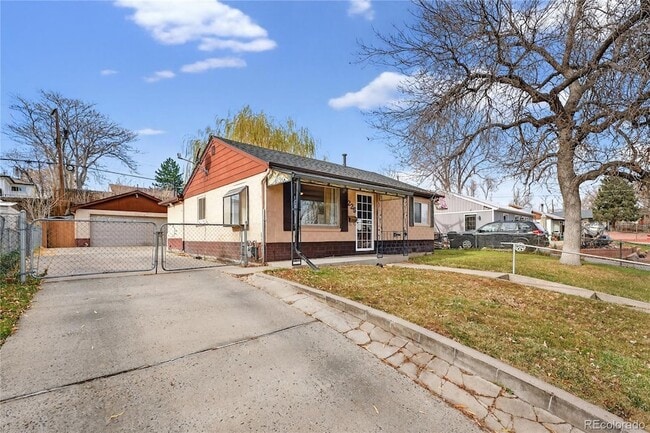 Building Photo - 225 S Yates St