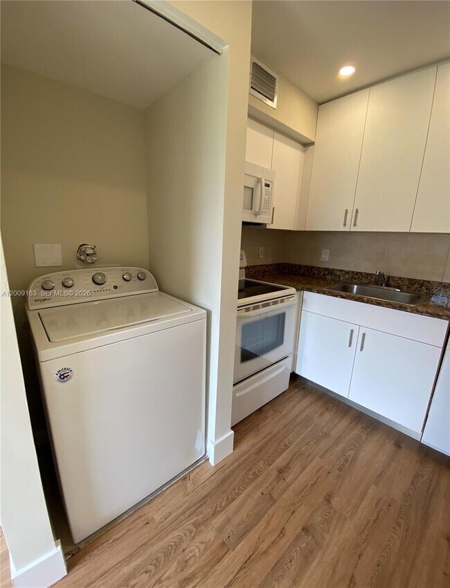 Photo - 1835 SW 81st Ave