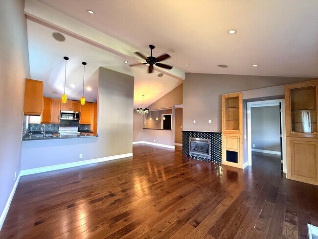 Photo - 2343 Fairway Dr Unit 1