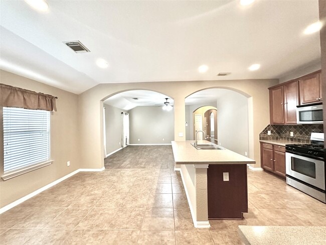 Photo - 6303 Tolstin Lakes Ln