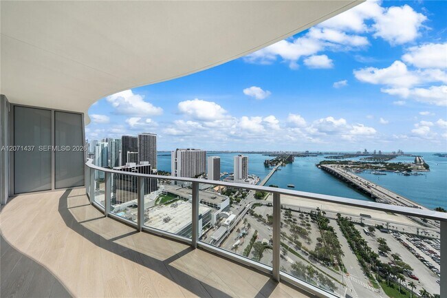 Building Photo - 1400 Biscayne Blvd Unit 3405