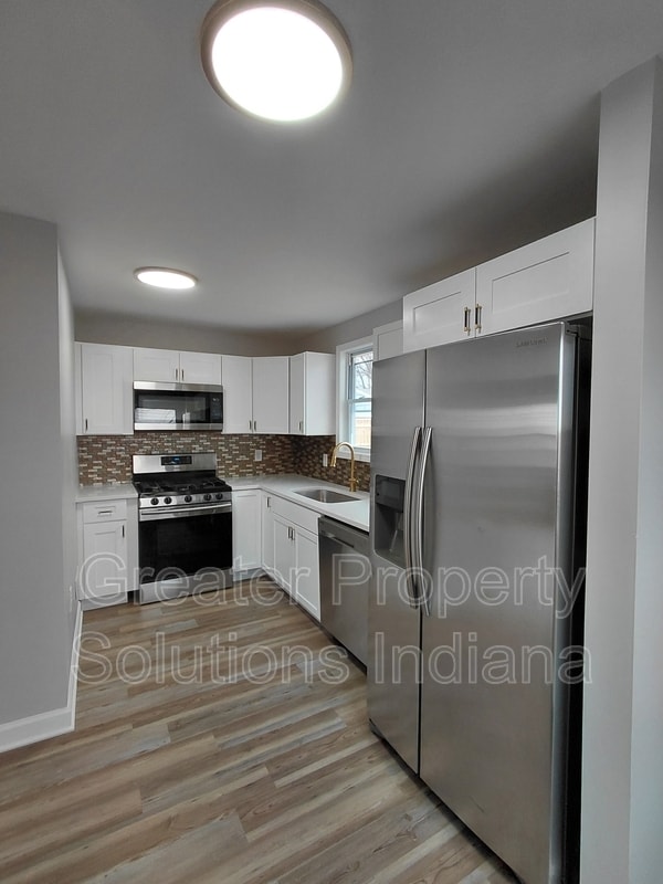 Photo - 3445 E 163rd St