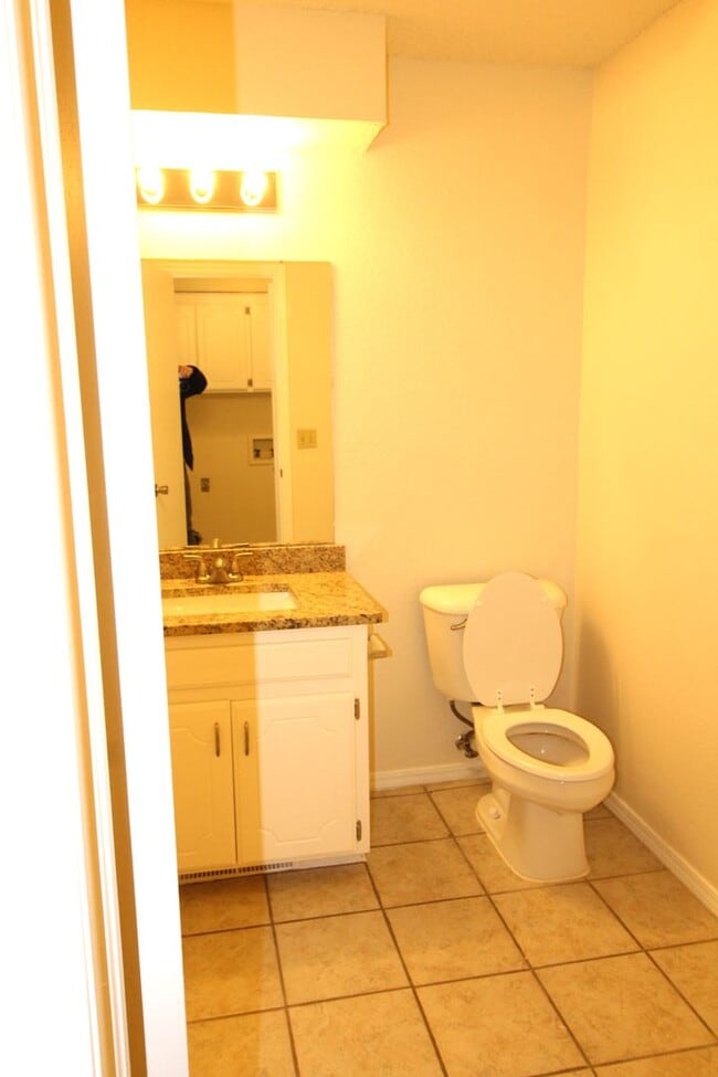 Photo - 1712-14 Jennifer Circle Unit 1712