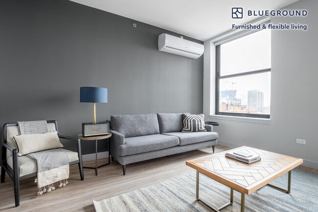 Photo - 330 S Wells St Unit FL14-ID220