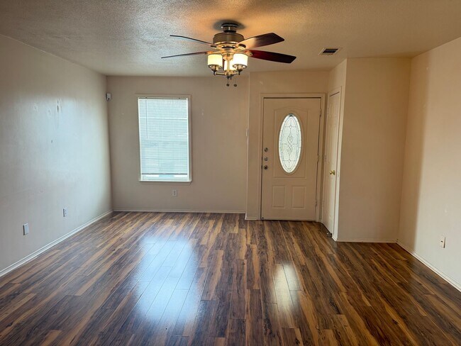 Photo - 2804 Blackburn Dr