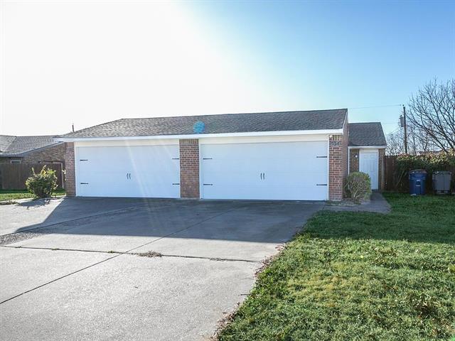 Building Photo - 532 Canary Ln