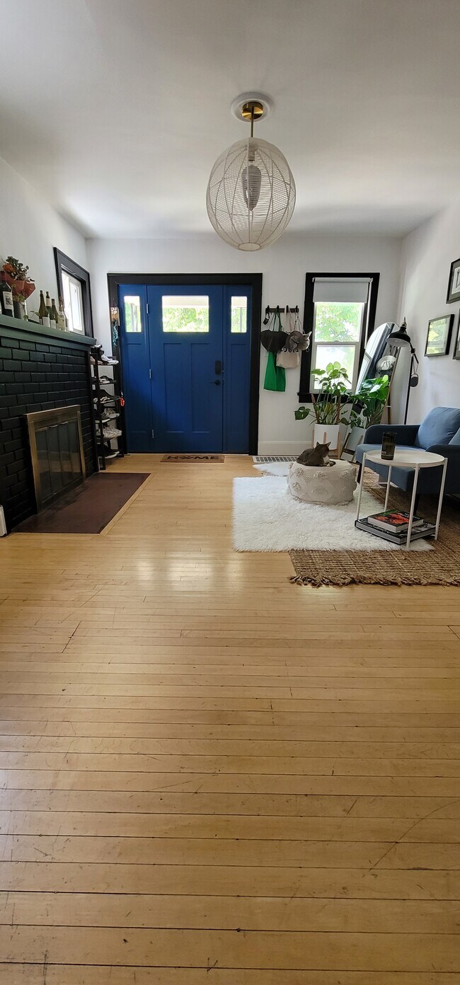 Photo - 839 S 600 E