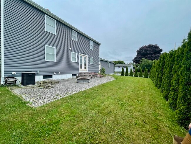 Photo - 871 King St