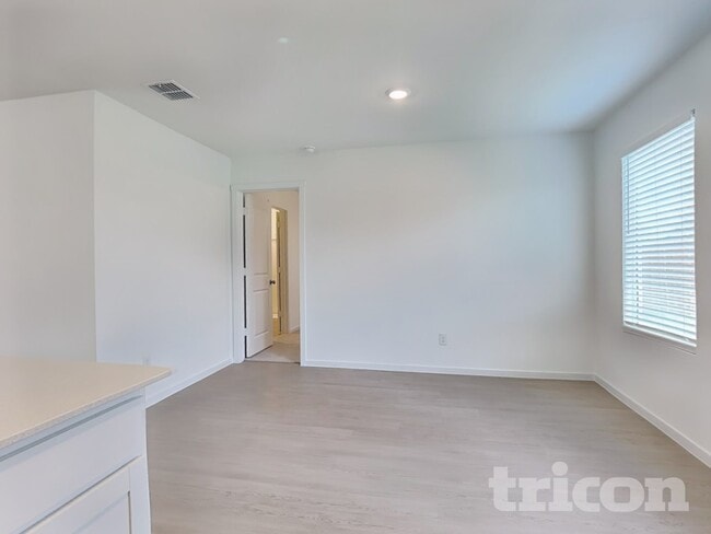 Photo - 1620 Parlier St