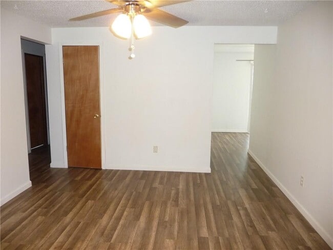 Photo - 4917 S Karen St