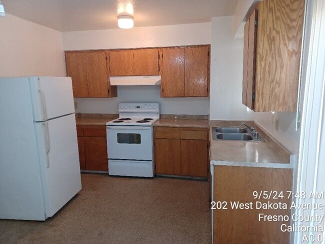 Photo - 202 W Dakota Ave