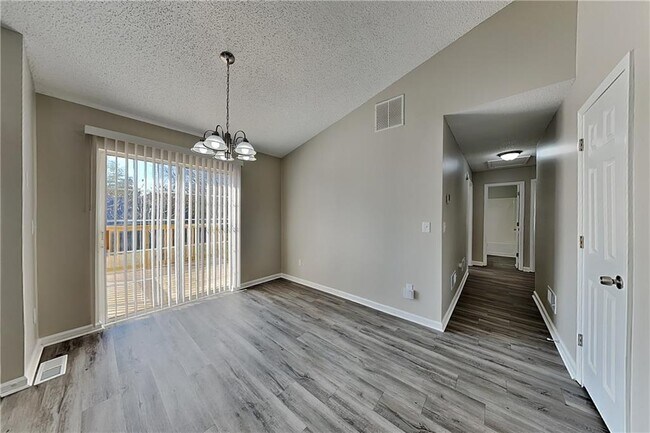 Photo - 209 Bainbridge Cir