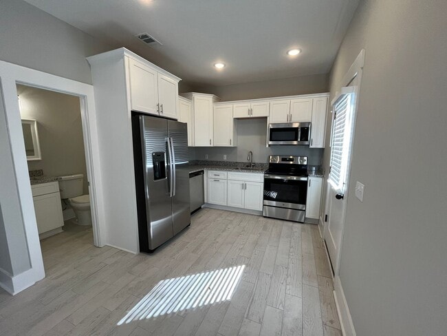 Photo - 3 Bedroom 2 Bathroom with washer/dryer, shared fenced in yard