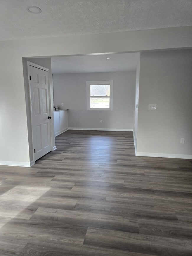 Photo - 10000 OH-736