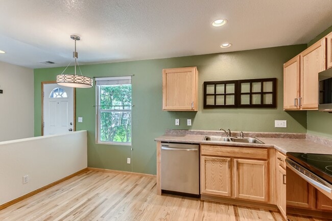 Photo - 3 Bedroom 3 Bathroom in Northglenn!